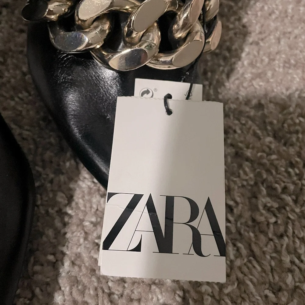 Zara Heeled Leather Knee High Boots With Chain Detail - Picture 10 of 16